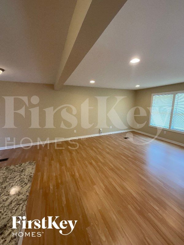 Photo - 2432 Northbrook Rd