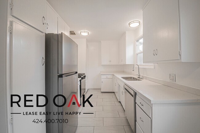 Photo - 2243 Merton Ave Unidad 2251-2