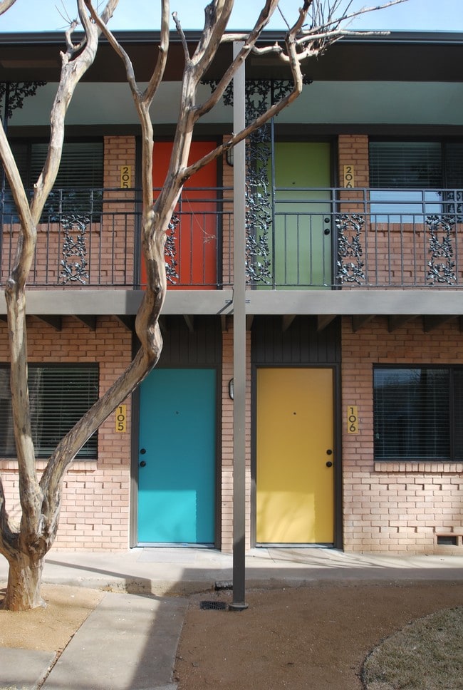 Live Oaks Apartments - Live Oaks Apartments