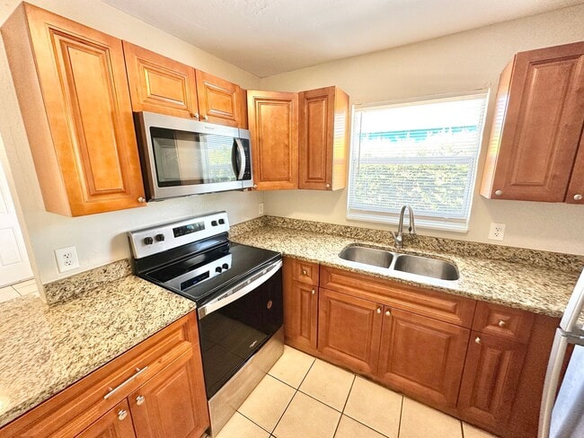 Photo - 4737 25th Pl SW Unidad #1