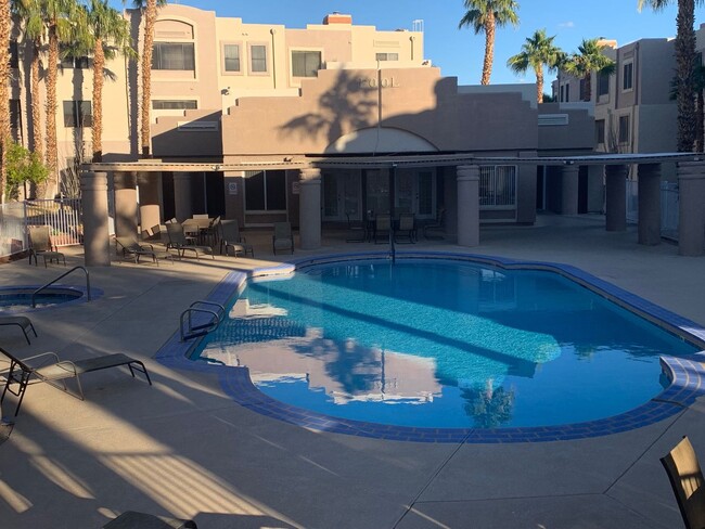 2 bedroom condo in Laughlin! - 2 bedroom condo in Laughlin!