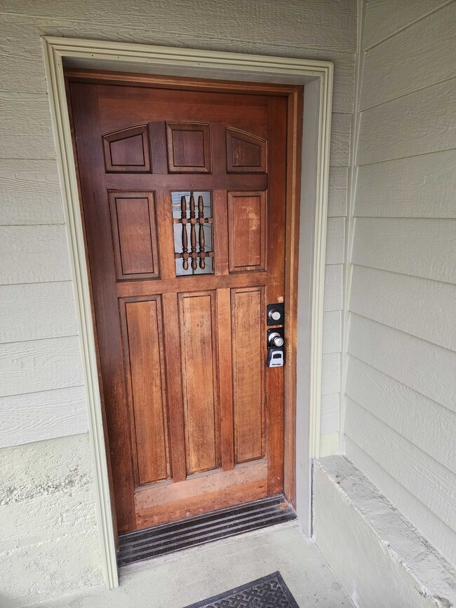 Photo - 304 NE 50th St