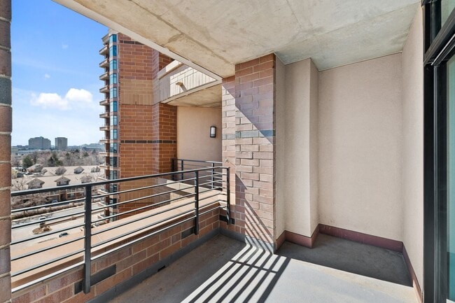Building Photo - Come live in Penterra Plaza! Rental