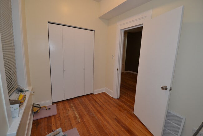 Photo - 2031 Moffat W St Unit 2