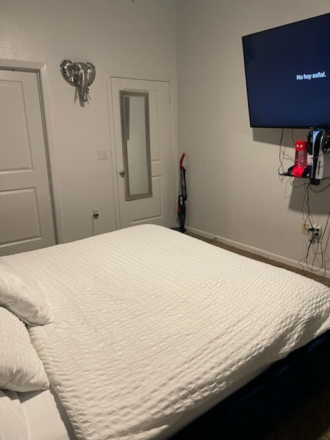 Dormitorio del último arrendatario - 3505 Sage Rd Unidad 2004