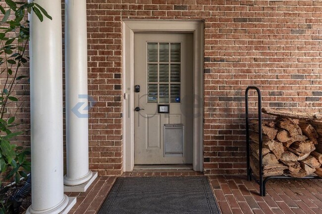 Photo - 2801 Spreading Oaks Dr NW