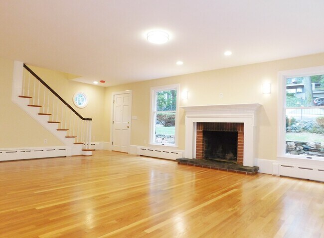 Photo - 100 Allandale St