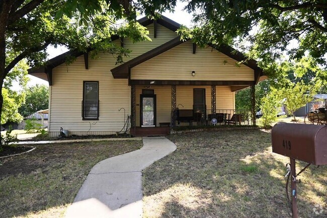 Building Photo - 419 S Avenue C Ave Rental