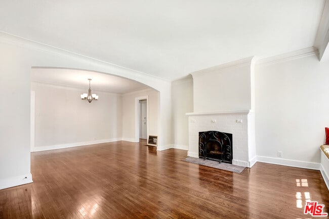Photo - 942 Croft Ave