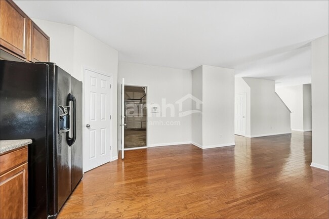 Photo - 1010 Golden Crest Dr