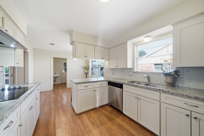 Photo - 2015 Greengrass Ct