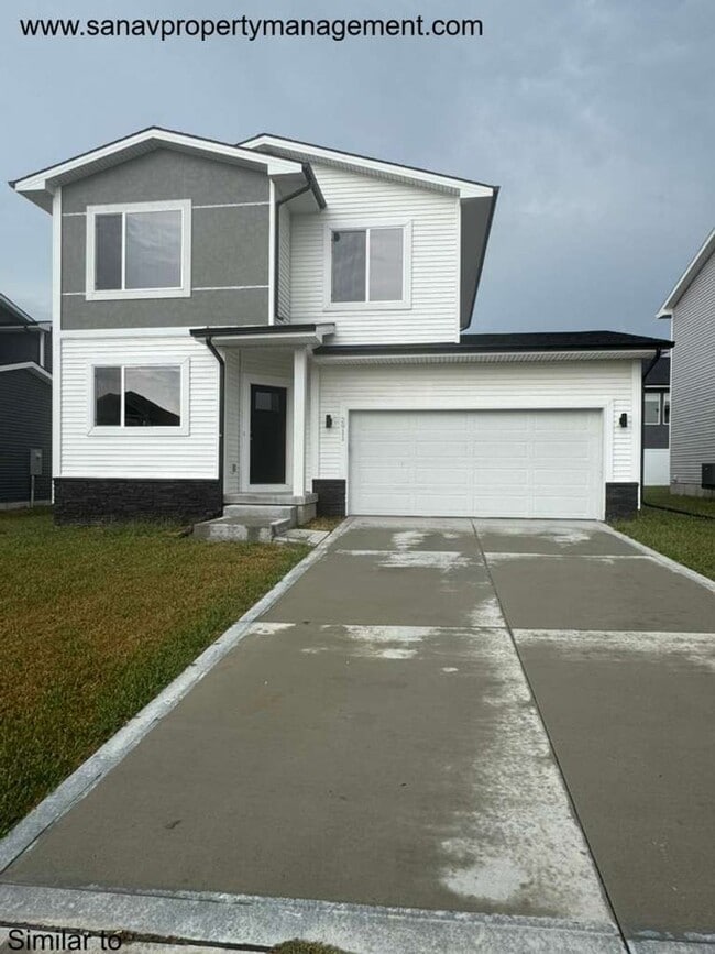 Photo - Bright 3-Bed / 2.5-Bath Home in Norwalk (1...
