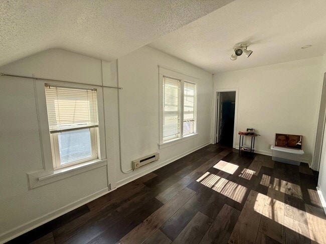 Photo - 525 Porter St Unit Upper