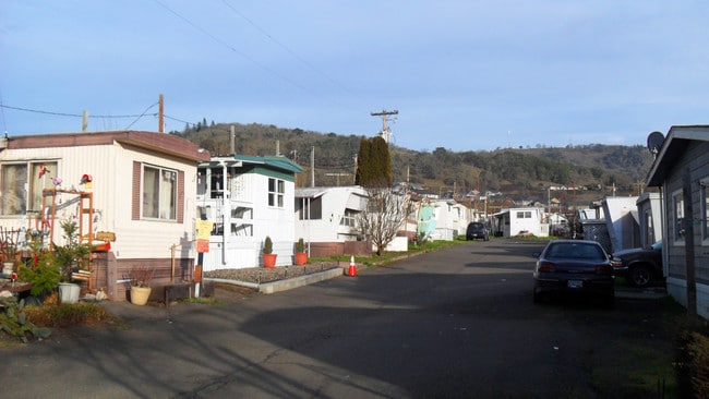 Photo - Roseburg Mobile Home & RV Park