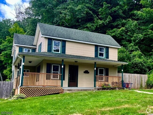 Building Photo - 2 Woodport Rd Rental