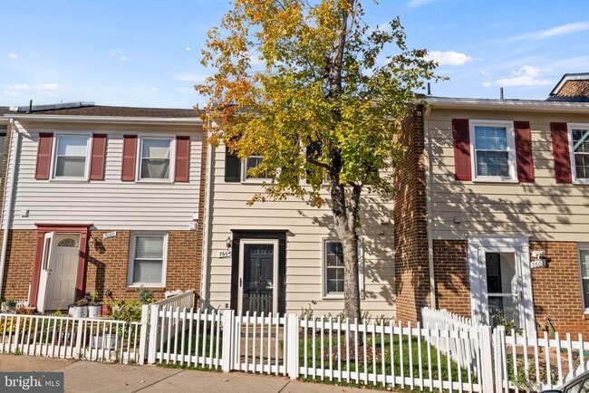 Photo - 7604 Somerset Ln