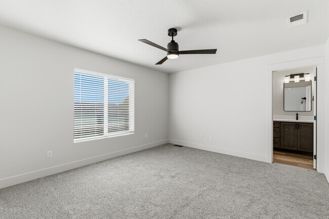 Photo - 4711 Highgarden Wy