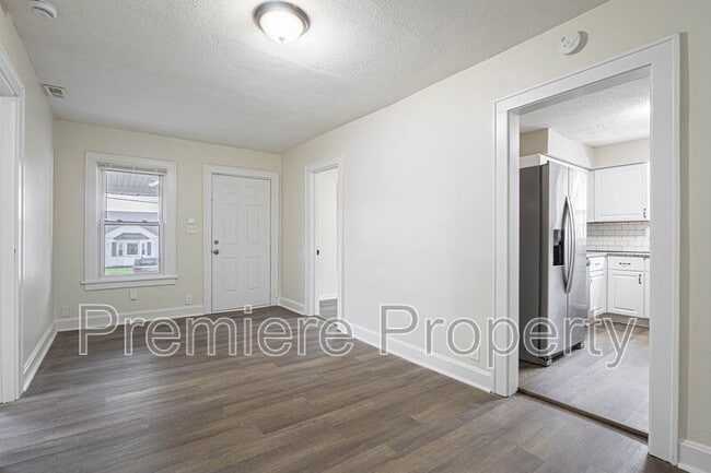 Photo - 334 W Sea Ave