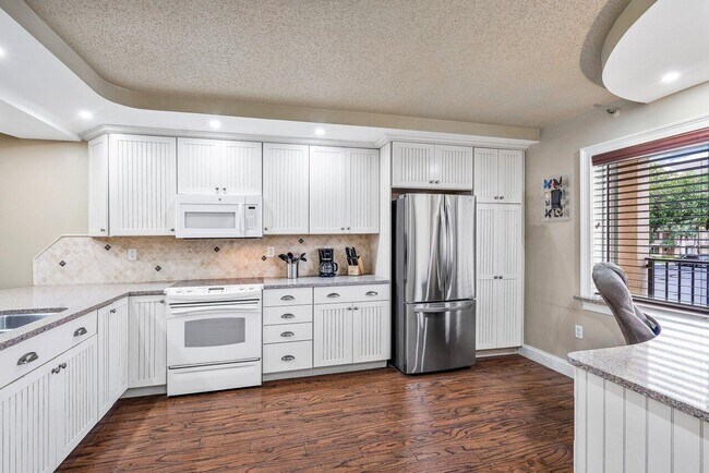 Photo - 275 Palm Ave Unit C206