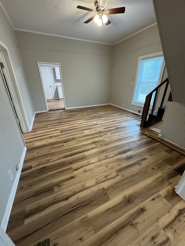 Photo - 2404 Trenton St