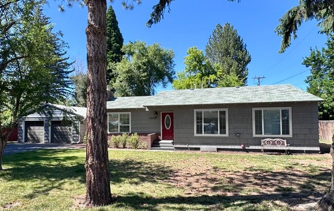 Photo - 4709 Laverne Ave
