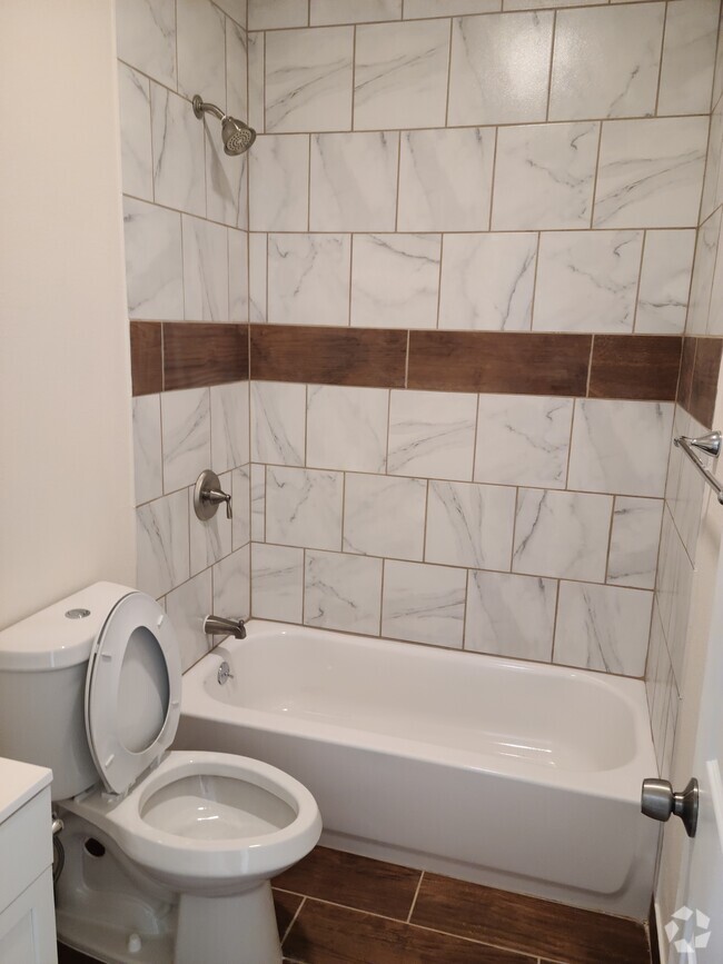 Building Photo - 22806 Shady Forest Dr Unit A Rental