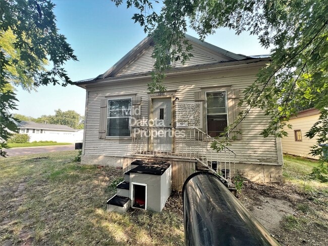 1200 E 3rd-2 Bedroom house - 1200 E 3rd-2 Bedroom house