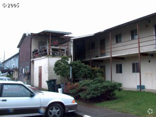 Photo - Ace Court Apartments