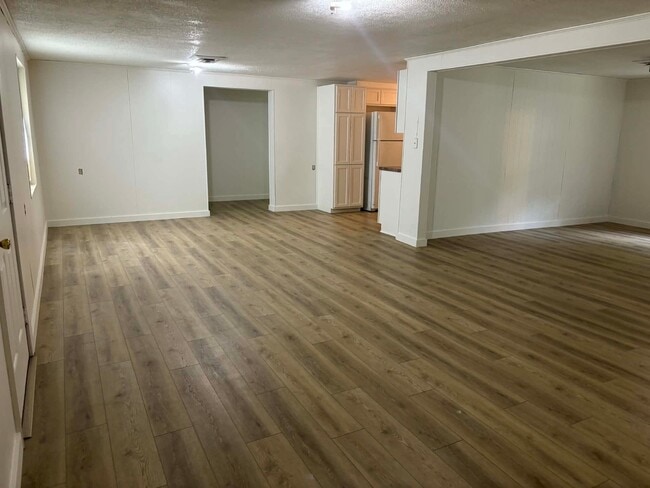 Photo - 401 E Boles St