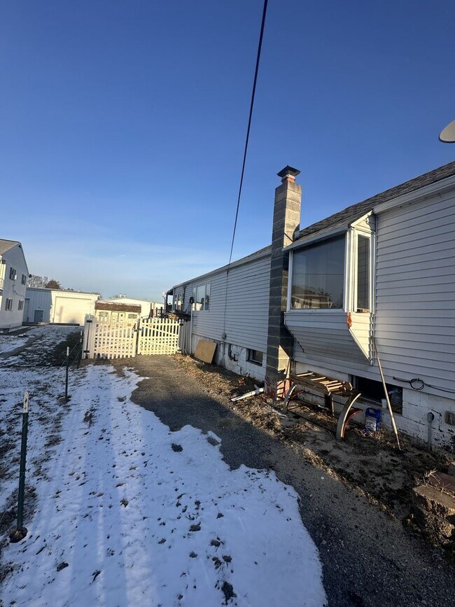 Photo - 2 bedroom 1 bathroom in Carlisle with In-ground Pool!