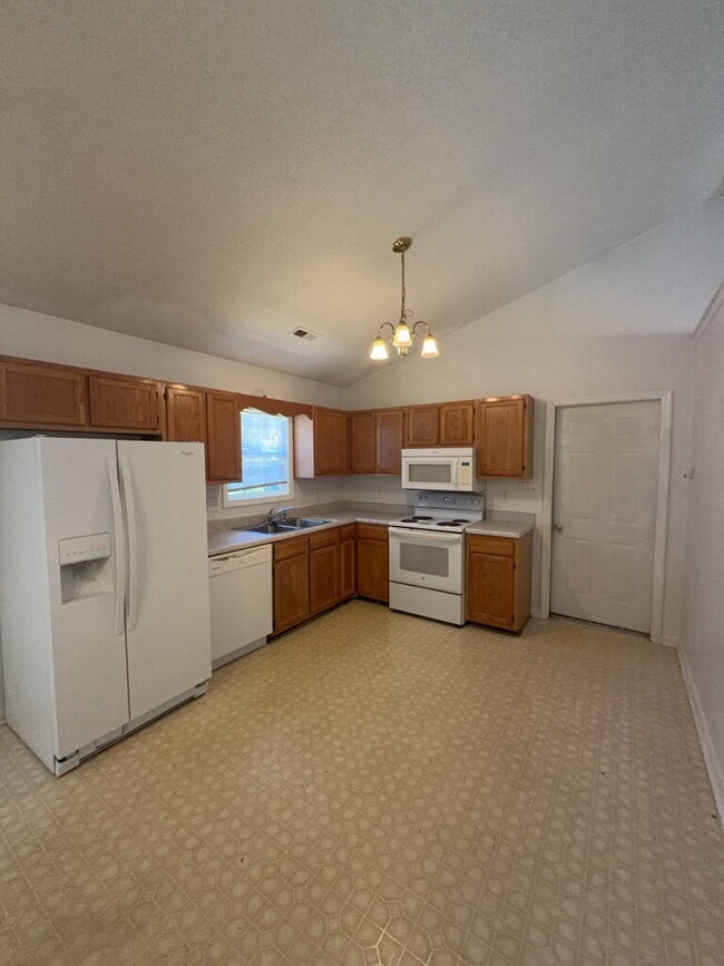 Photo - 436 Dion Dr