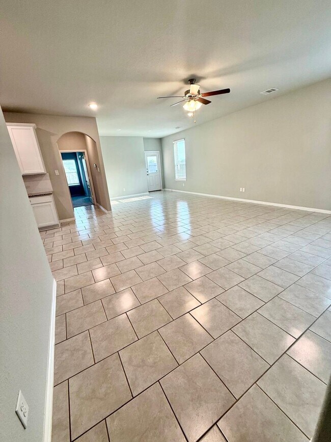 Photo - 31755 Wellington Pass