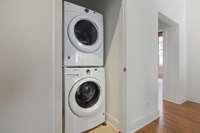 Photo - 525 W Superior St Unit 431