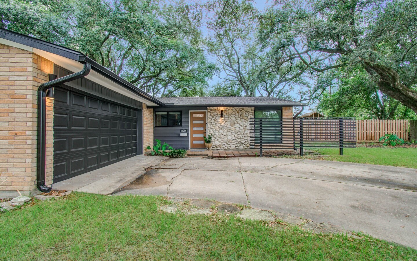 Photo - 12214 Braewick Dr