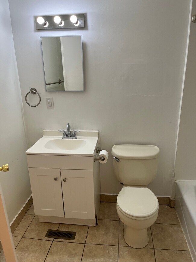 Photo - 1125 Pleasant St