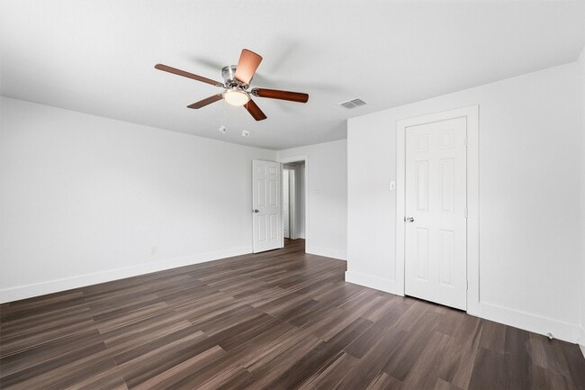 2281 Des Jardines St