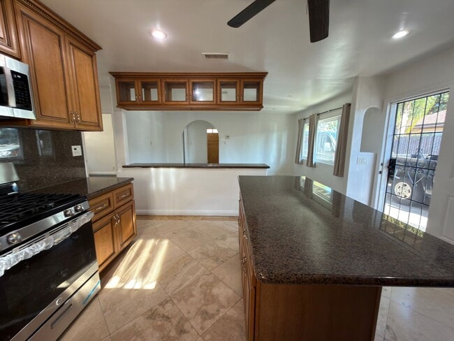 Photo - 534-536 N Parker St Unit 534