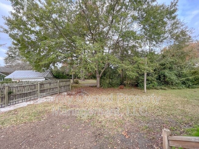 Photo - 806-B N Magnolia St