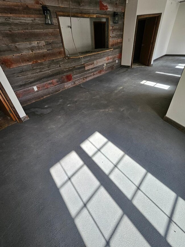 Photo - 1525 University Ave