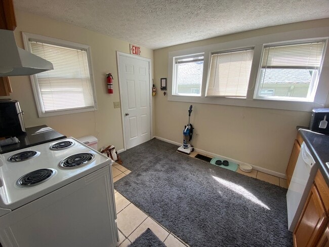 Photo - 115 1/2 E 16th