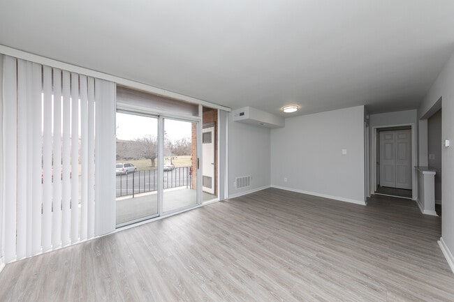 Photo - Timber Pointe Apartments