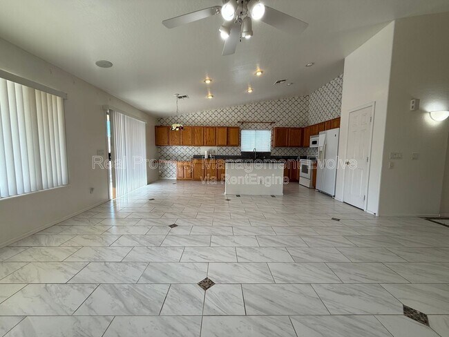 Photo - 9907 West Riverside Avenue