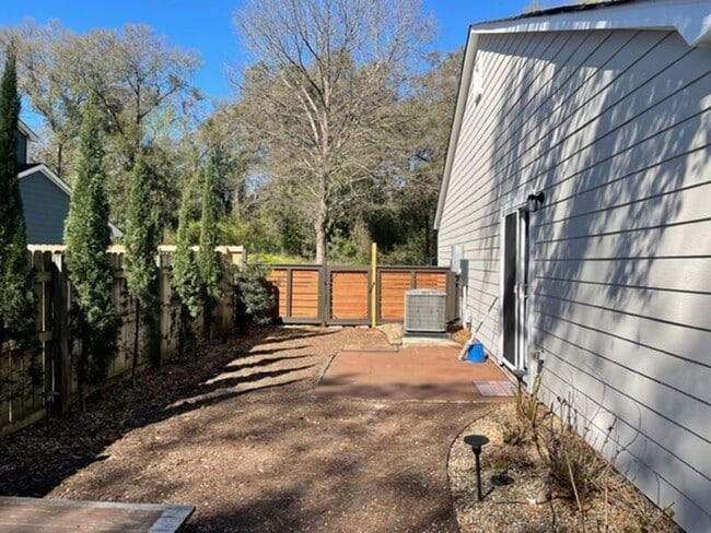 Photo - 1086 Secessionville Rd