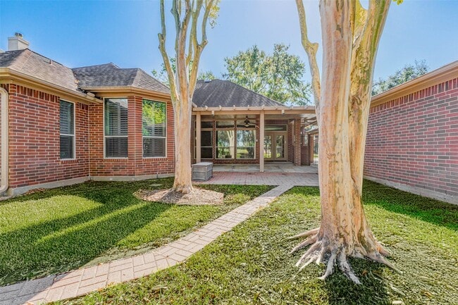 Building Photo - 1130 Wellshire Dr