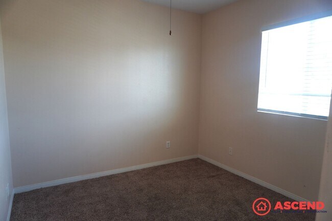 Photo - 10401 Sterling Silver St