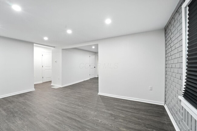 Photo - 354 Fernhill Ave