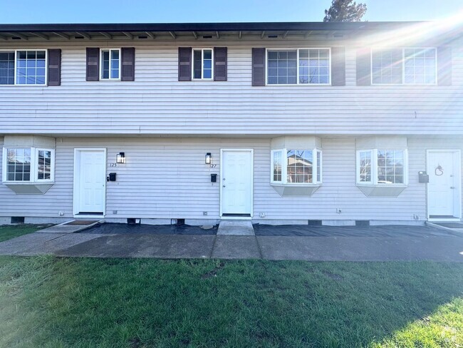 Building Photo - AMCR01 Unit 125 Rental