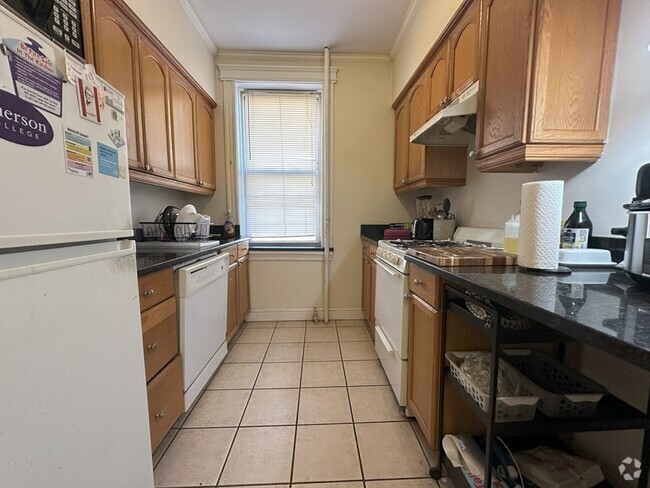Building Photo - 25 Queensberry St Unit 14 Rental