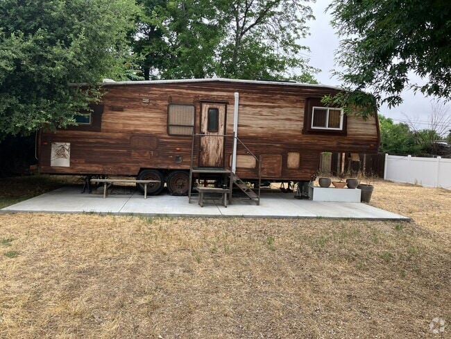 Building Photo - 32657 Wildomar Trail Rental