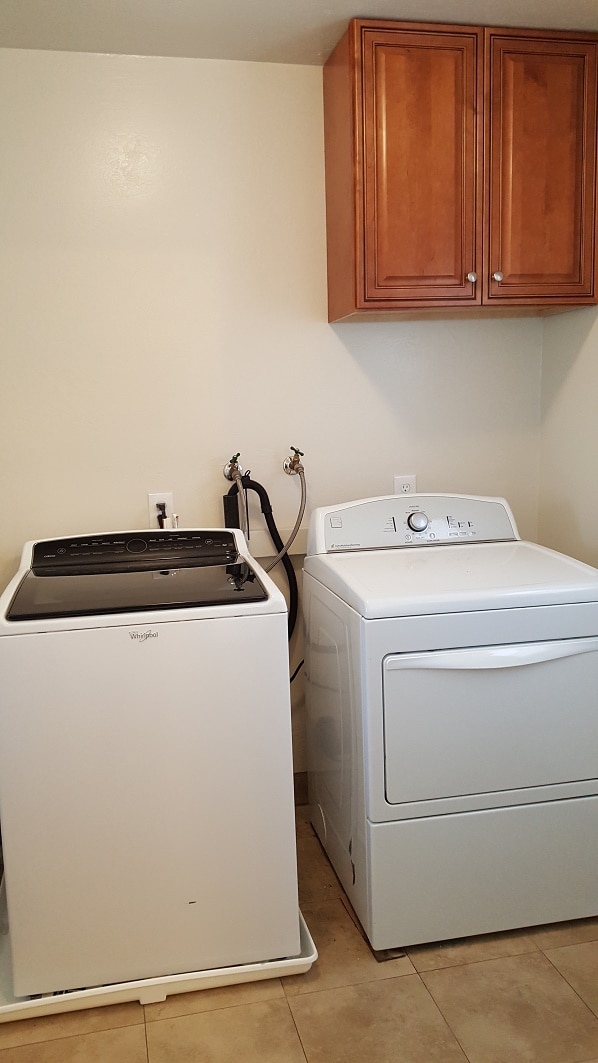 Photo - 437 Central Ct